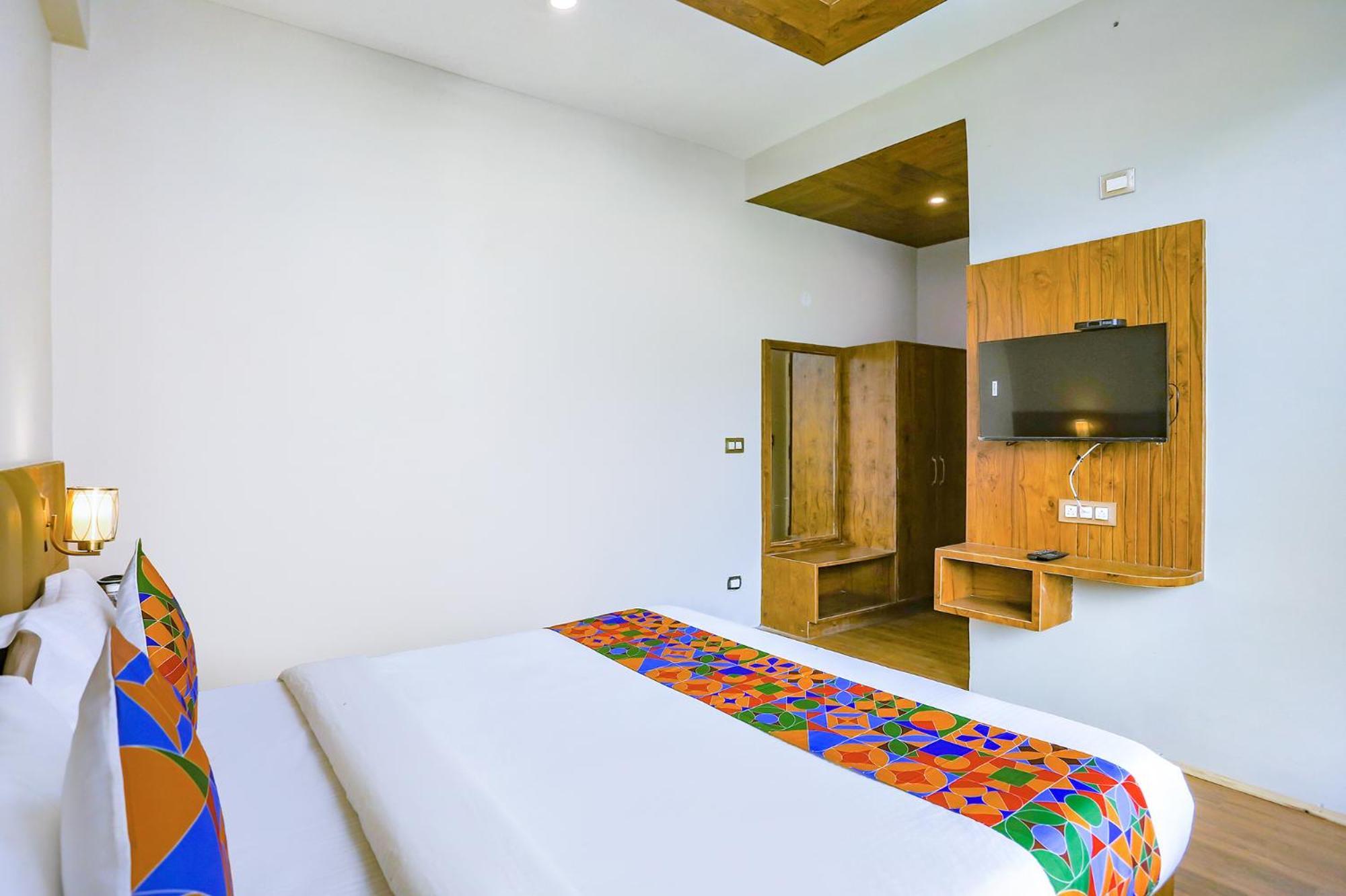 Fabhotel Outhills Manali  Exterior photo